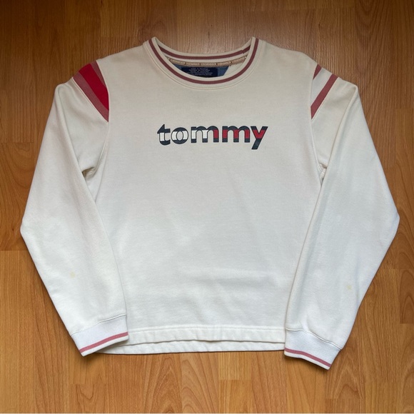 Vintage Tommy Hilfiger Women's Tommy Spell Out Logo Sweatshirt